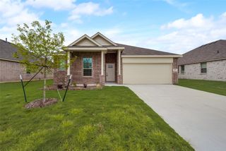 917 Dustwood Drive, Fort Worth, TX 76052
