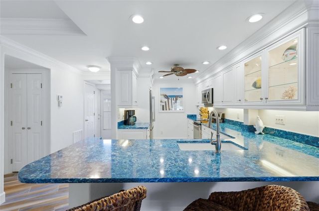 2110 BENJAMIN FRANKLIN DRIVE 104, Sarasota, FL 34236