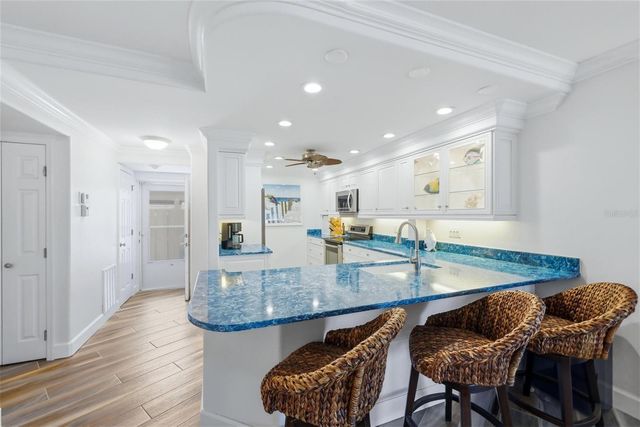 2110 BENJAMIN FRANKLIN DRIVE 104, Sarasota, FL 34236