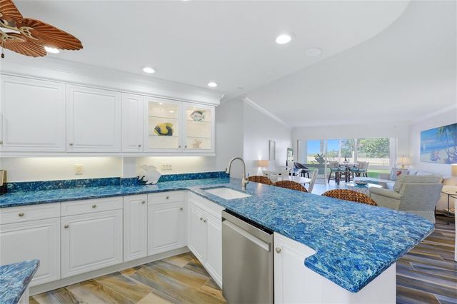 2110 BENJAMIN FRANKLIN DRIVE 104, Sarasota, FL 34236