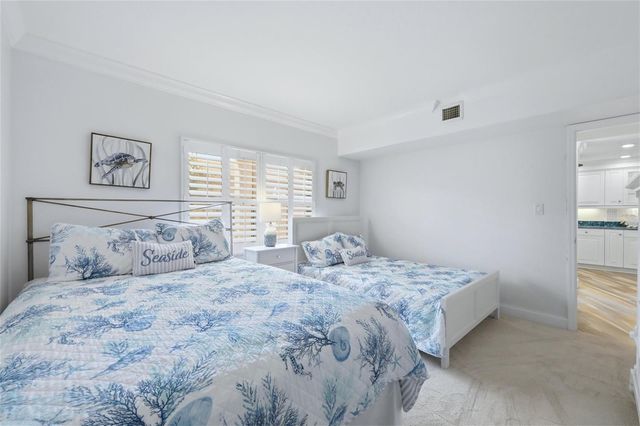 2110 BENJAMIN FRANKLIN DRIVE 104, Sarasota, FL 34236