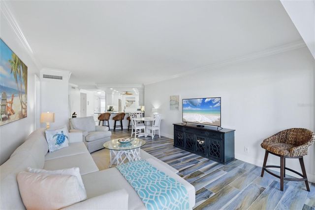 2110 BENJAMIN FRANKLIN DRIVE 104, Sarasota, FL 34236