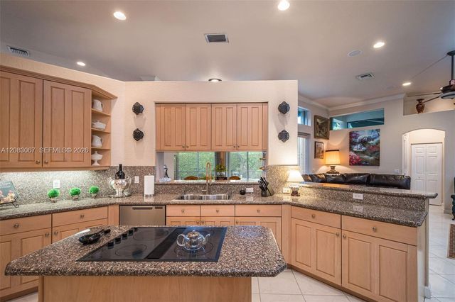 2552 Jardin Lane, Weston, FL 33327
