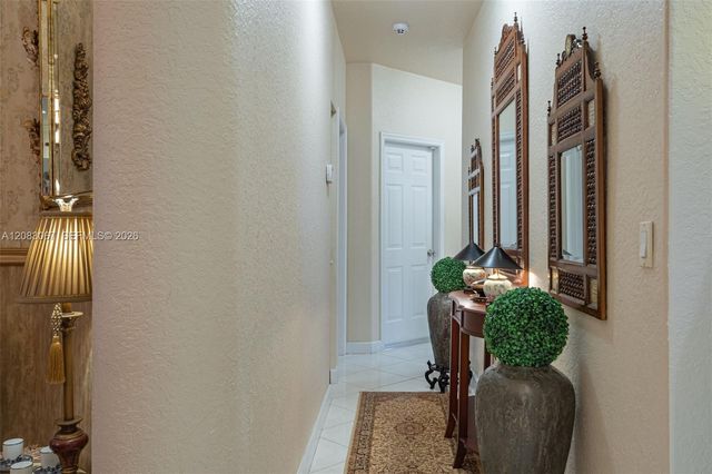 2552 Jardin Lane, Weston, FL 33327