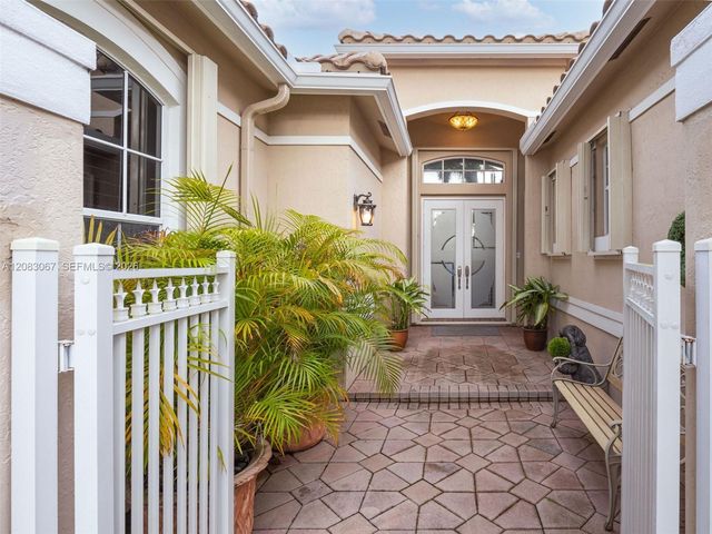 2552 Jardin Lane, Weston, FL 33327