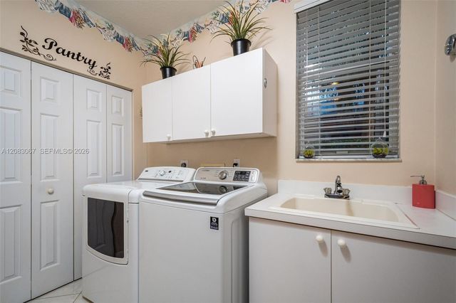 2552 Jardin Lane, Weston, FL 33327
