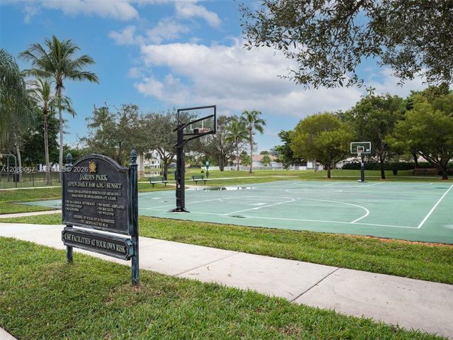 2552 Jardin Lane, Weston, FL 33327