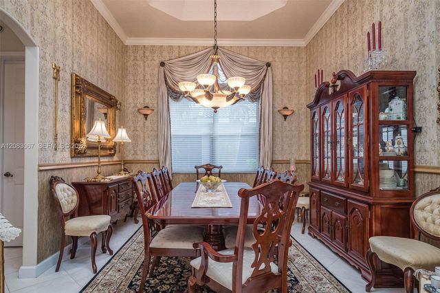 2552 Jardin Lane, Weston, FL 33327