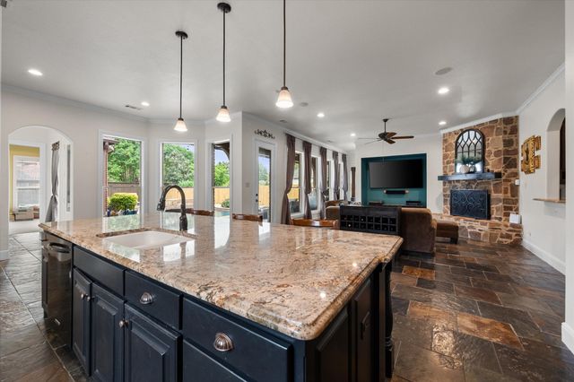 2003 WELLINGTON, Mansfield, TX 76063