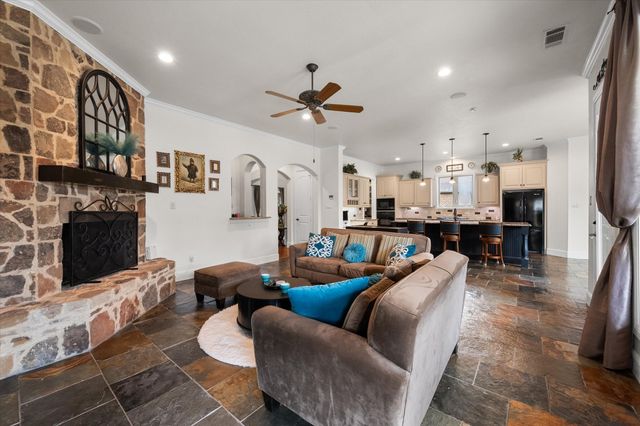 2003 WELLINGTON, Mansfield, TX 76063