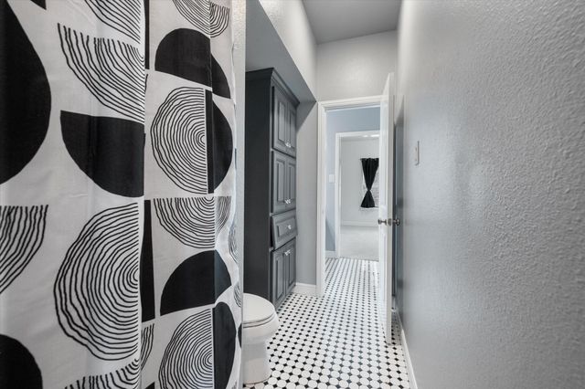 2003 WELLINGTON, Mansfield, TX 76063