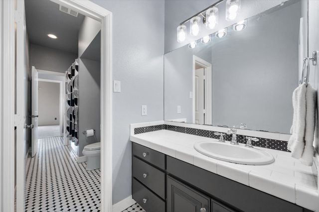 2003 WELLINGTON, Mansfield, TX 76063