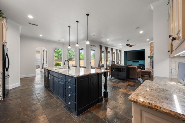 2003 WELLINGTON, Mansfield, TX 76063