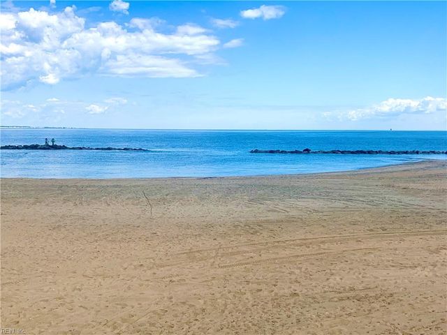 1080 W Ocean View AVE C, Norfolk, VA 23503