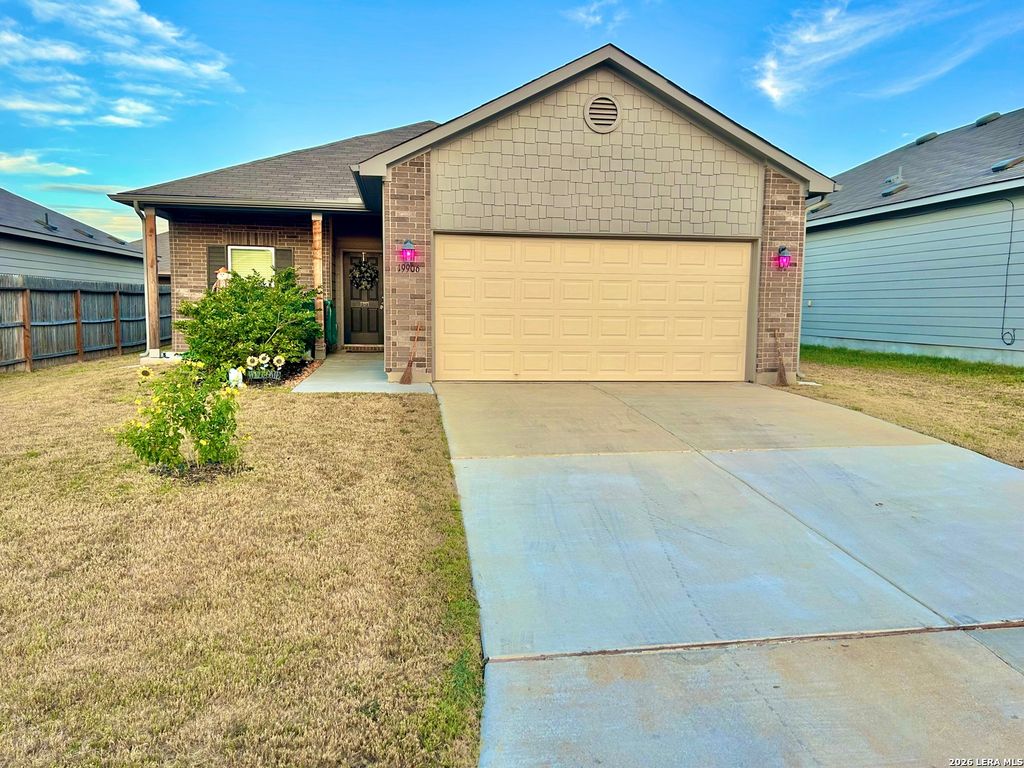 19906 E Lonesome Dove, Lytle, TX 78052