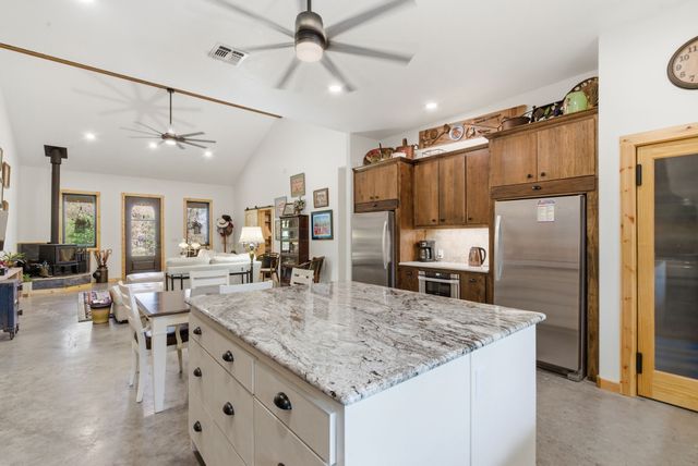 114 Bear Cat Court, Alvord, TX 76225