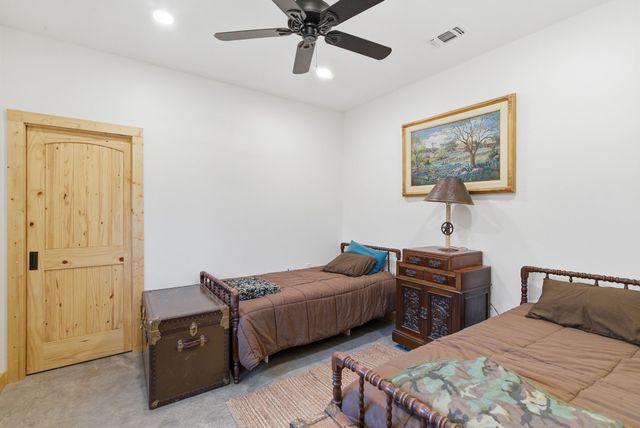 114 Bear Cat Court, Alvord, TX 76225