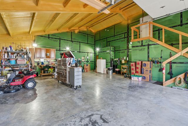 114 Bear Cat Court, Alvord, TX 76225