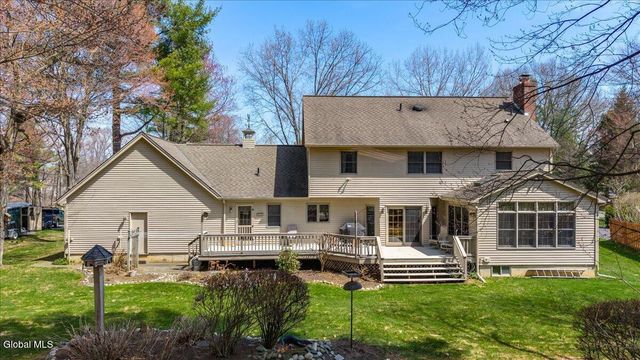 10 Timberwick Drive, Halfmoon, NY 12065