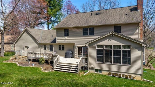 10 Timberwick Drive, Halfmoon, NY 12065