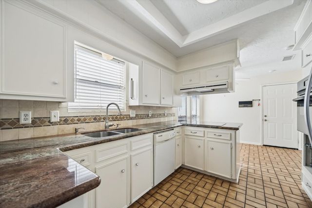 1903 Mustang Springs Drive, Missouri City, TX 77459