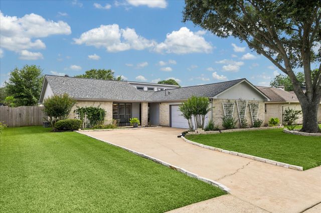 1903 Mustang Springs Drive, Missouri City, TX 77459