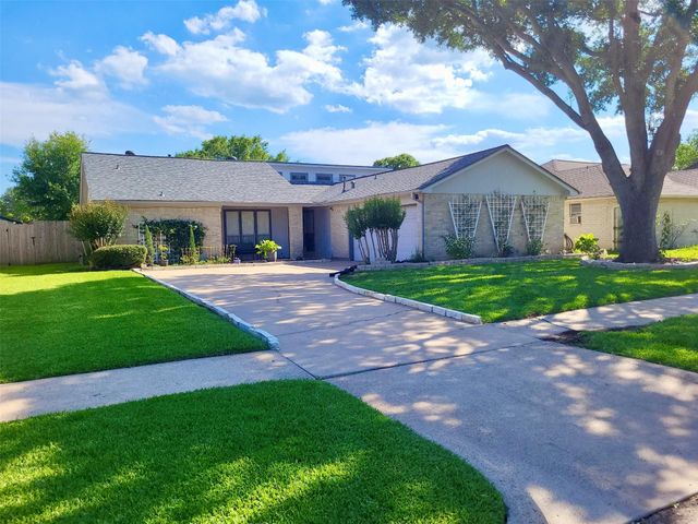 1903 Mustang Springs Drive, Missouri City, TX 77459