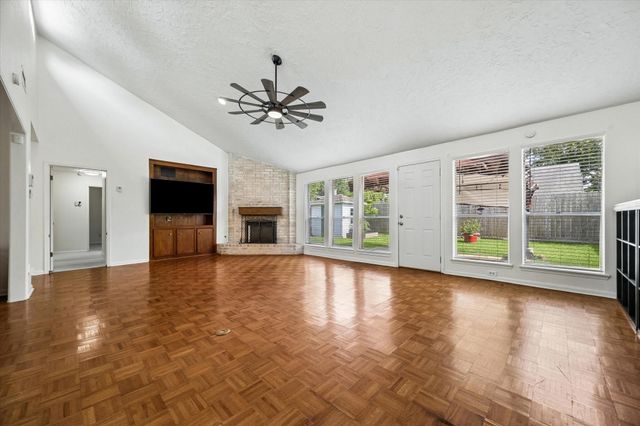 1903 Mustang Springs Drive, Missouri City, TX 77459