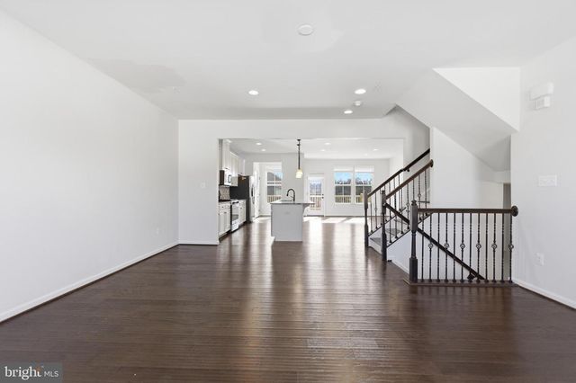 433 MARIANNA DR, Millersville, MD 21108