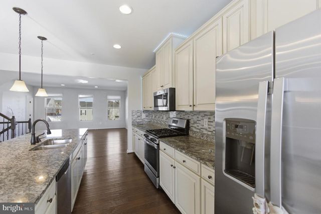 433 MARIANNA DR, Millersville, MD 21108