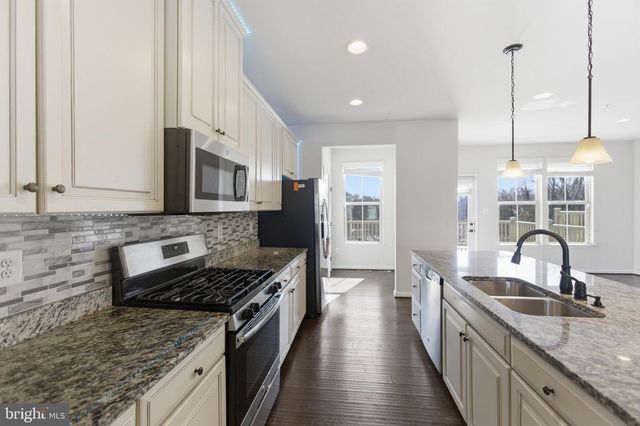 433 MARIANNA DR, Millersville, MD 21108