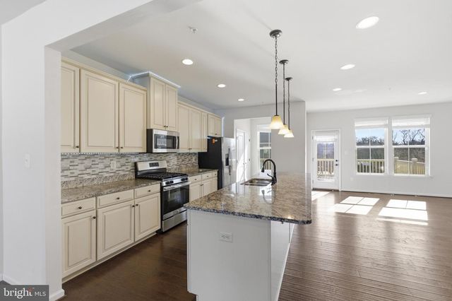 433 MARIANNA DR, Millersville, MD 21108