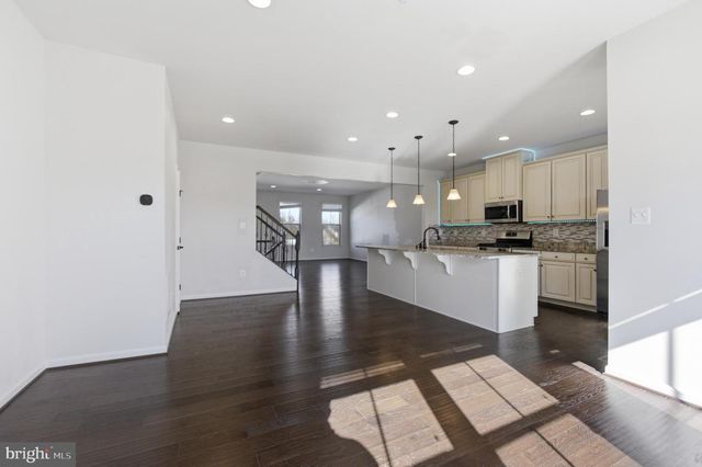 433 MARIANNA DR, Millersville, MD 21108