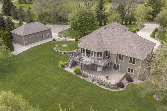 S103W22145 Kelsey AVENUE, Big Bend, WI 53103