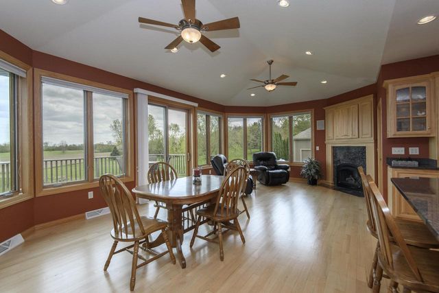 S103W22145 Kelsey AVENUE, Big Bend, WI 53103