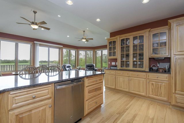 S103W22145 Kelsey AVENUE, Big Bend, WI 53103