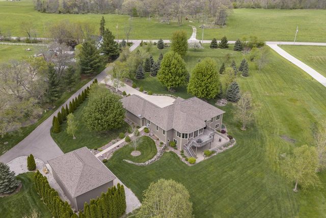 S103W22145 Kelsey AVENUE, Big Bend, WI 53103