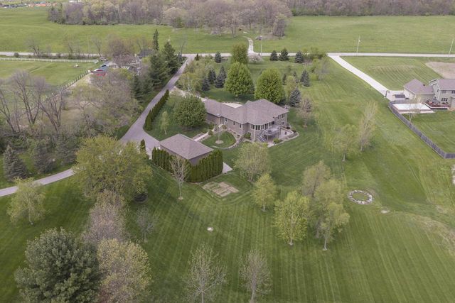 S103W22145 Kelsey AVENUE, Big Bend, WI 53103