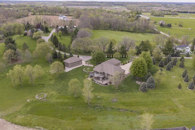S103W22145 Kelsey AVENUE, Big Bend, WI 53103