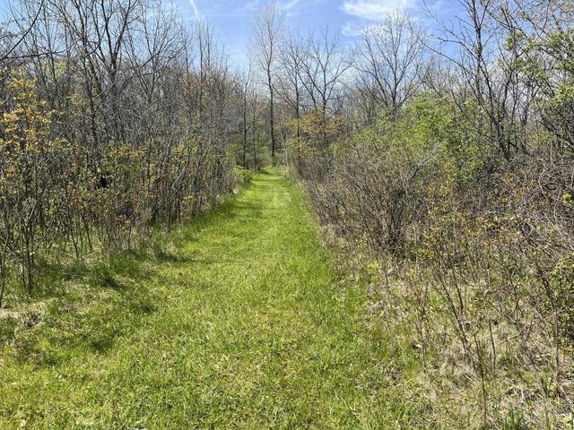 S103W22145 Kelsey AVENUE, Big Bend, WI 53103