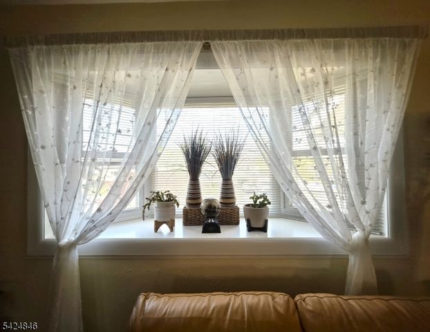 258 N Gaston Ave, Somerville Boro, NJ 08876