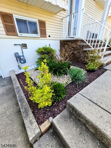 258 N Gaston Ave, Somerville Boro, NJ 08876