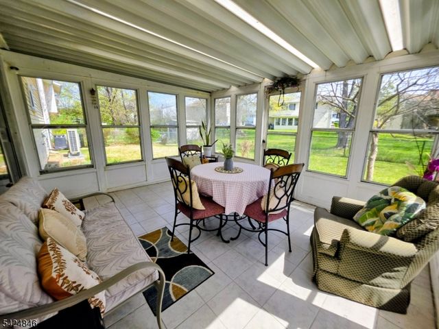 258 N Gaston Ave, Somerville Boro, NJ 08876