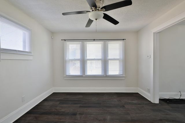 1562 Myrtle Avenue, Columbus, OH 43211