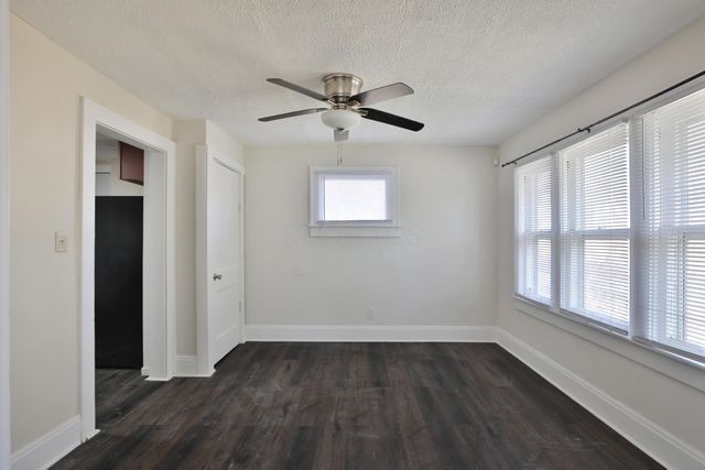 1562 Myrtle Avenue, Columbus, OH 43211