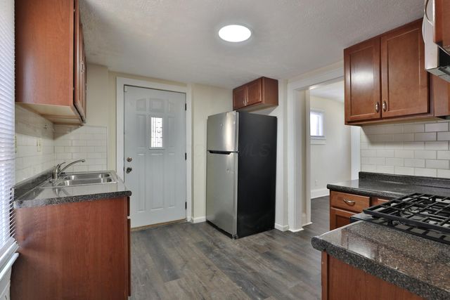 1562 Myrtle Avenue, Columbus, OH 43211