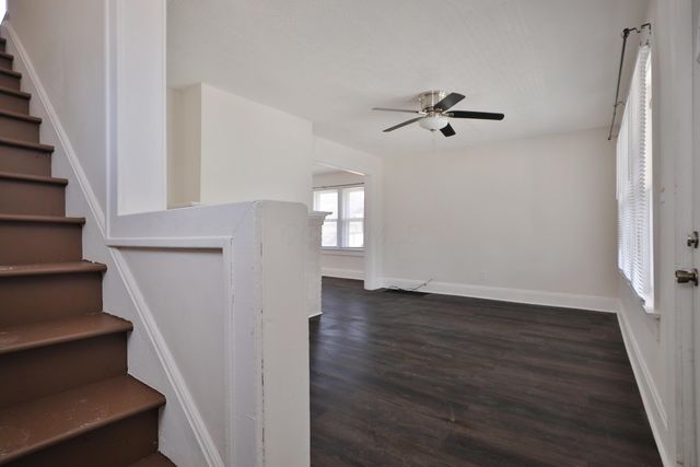 1562 Myrtle Avenue, Columbus, OH 43211