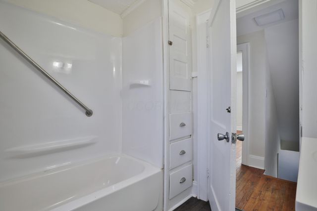 1562 Myrtle Avenue, Columbus, OH 43211