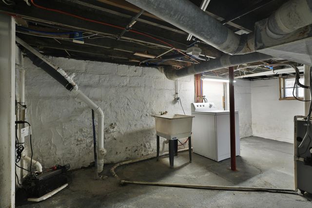 1562 Myrtle Avenue, Columbus, OH 43211