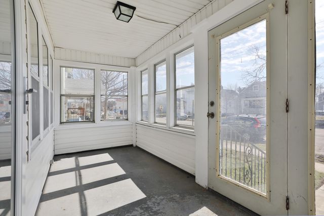 1562 Myrtle Avenue, Columbus, OH 43211